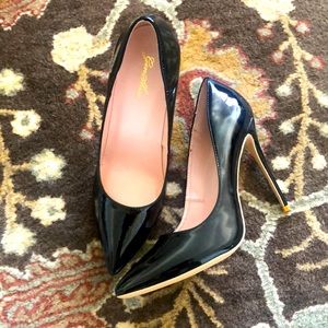 Sexy Pointed Toe Stilletos - Black - size 11